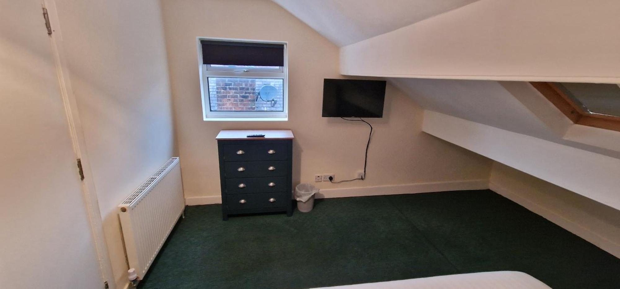 Self Check In Rooms Central Wakefield Exterior photo